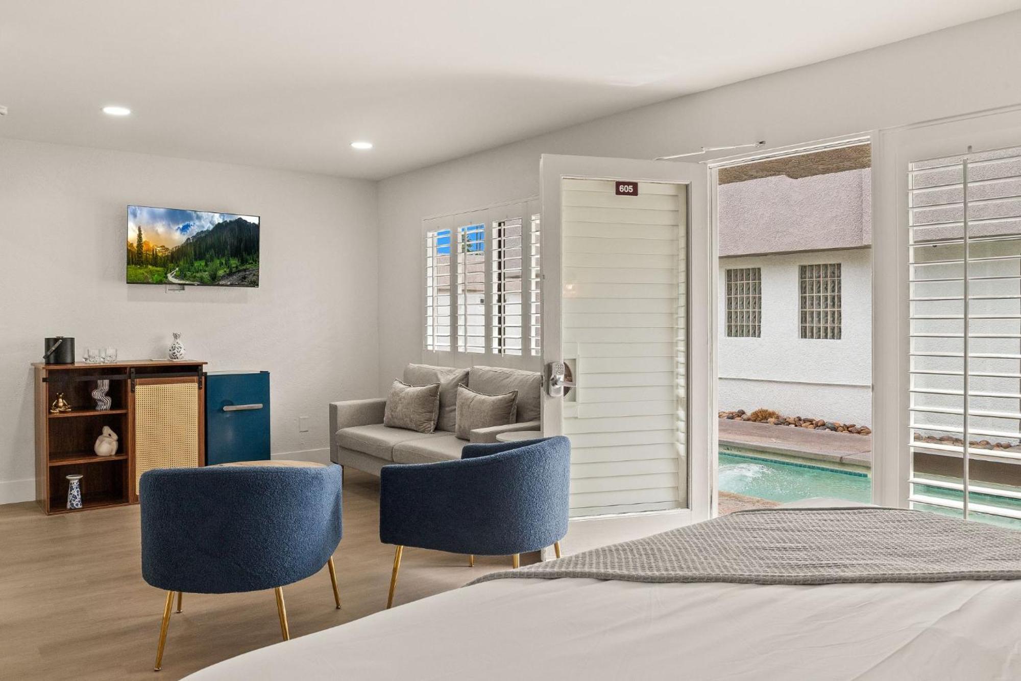 Casa Oliver Hotel & Resort - A Men'S Clothing Optional Resort In Palm Springs Exterior photo